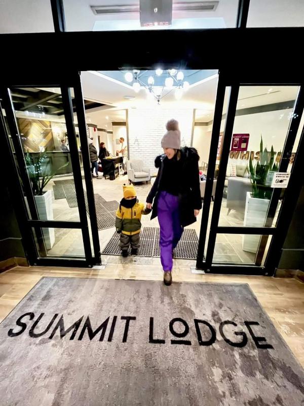Summit Lodge Boutique Hotel Whistler - image 35