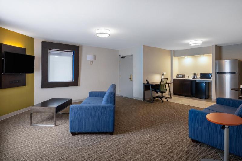 King Suite with Sofa Bed image 1