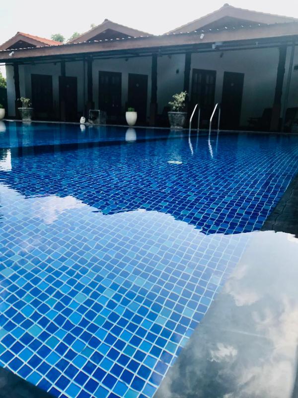 Paris Garden Resort - image 2
