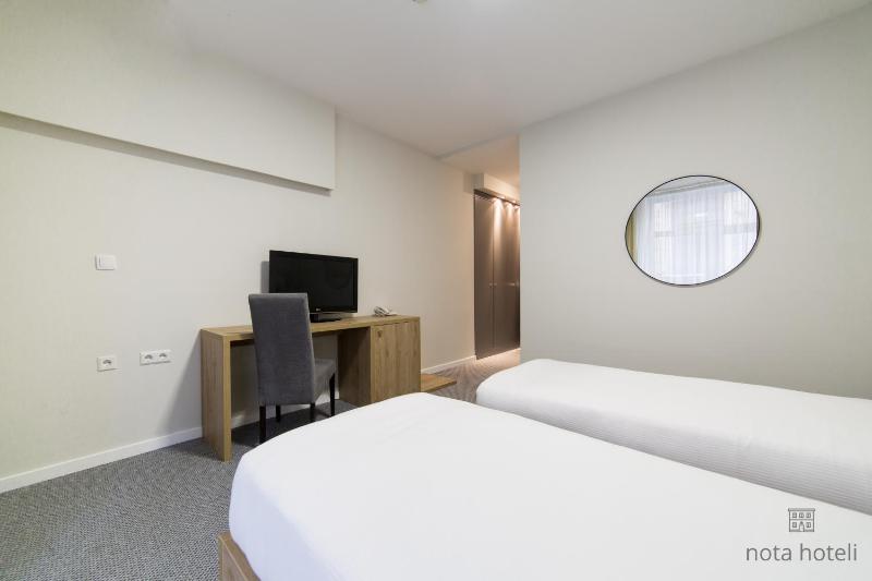 Superior Double or Twin Room image 4