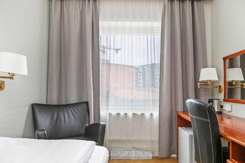 Standard Single Room image 3