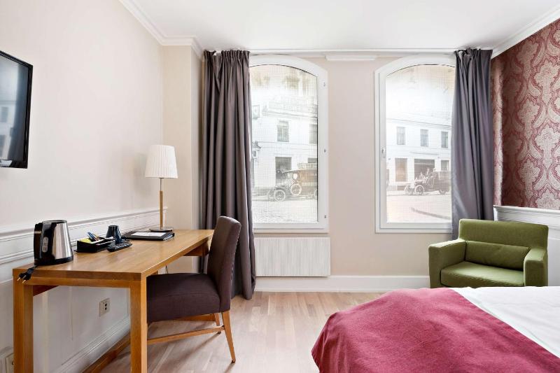 Standard Single Room image 4