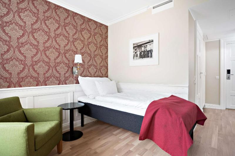 Standard Single Room image 3
