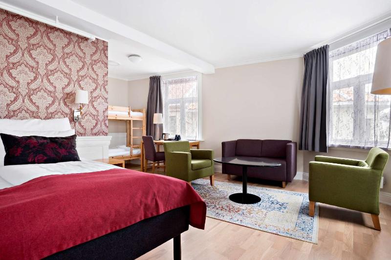 Family Room image 1
