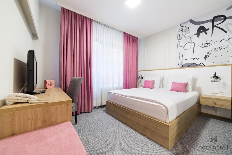 Standard Double Room image 4
