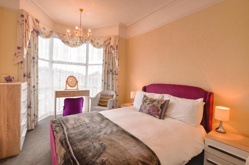 Superior Double Room image 2