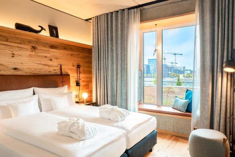King Room with Harbour View image 4