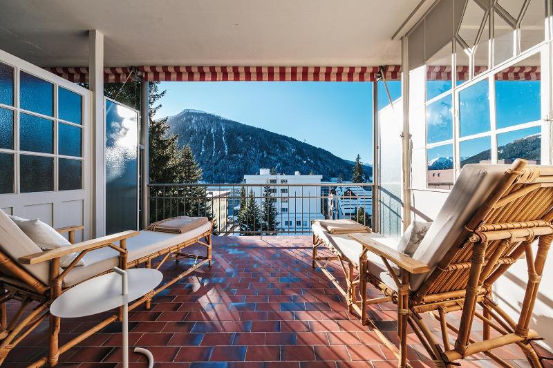 Superior Double Room with Balcony image 4