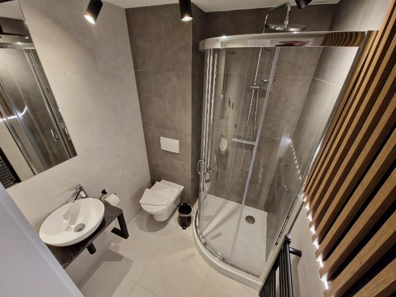 Standard Triple Room image 4