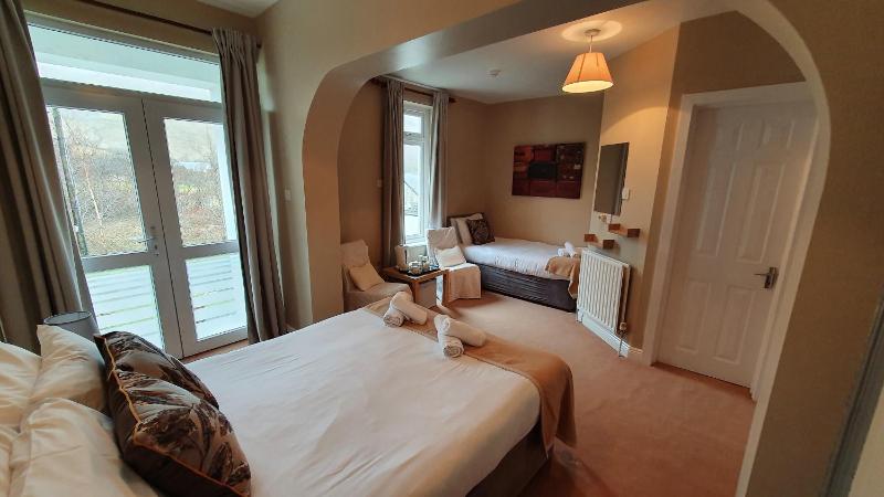 Standard Family Room image 1