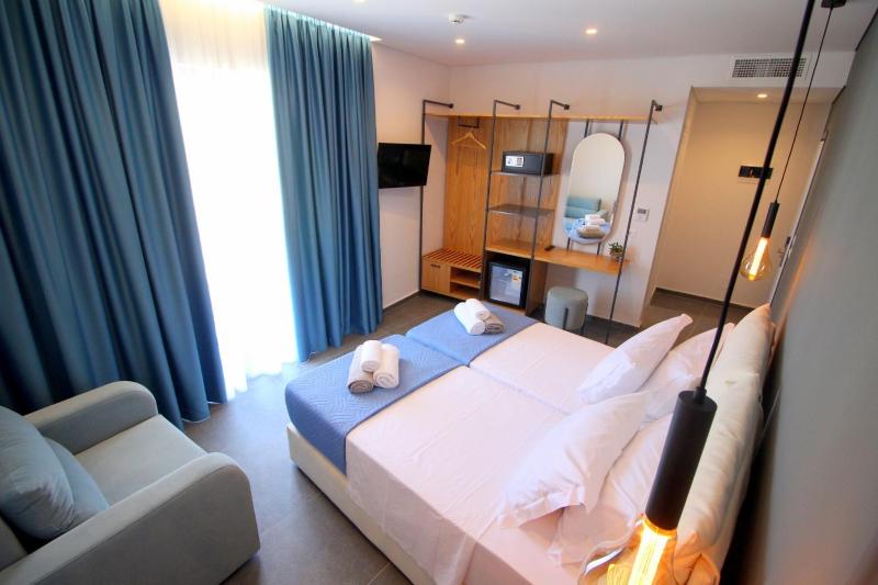 Blue Eye Hotel - image 10