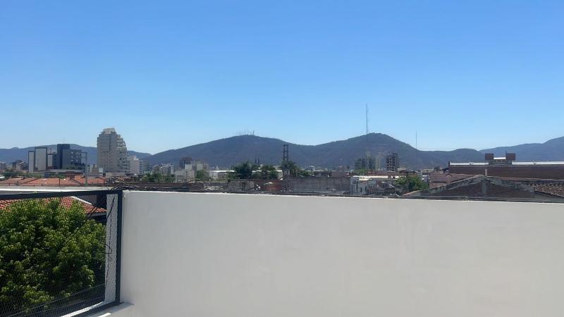 Departamento con terraza y quincho con asador - image 42