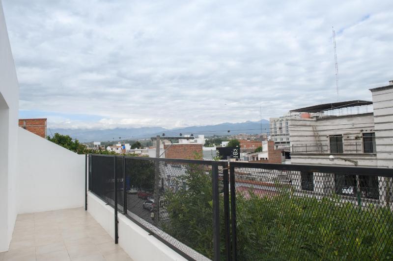 Departamento con terraza y quincho con asador - image 40