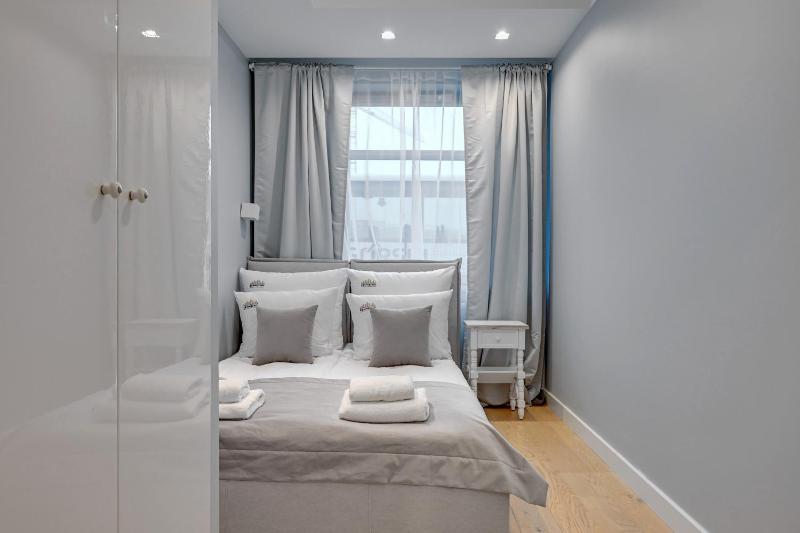 Rezydencja Marina Seaside & Free Parking by Downtown Apartments - image 15