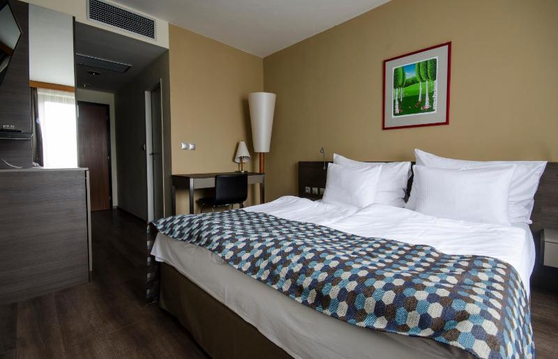 Standard Double or Twin Room image 2