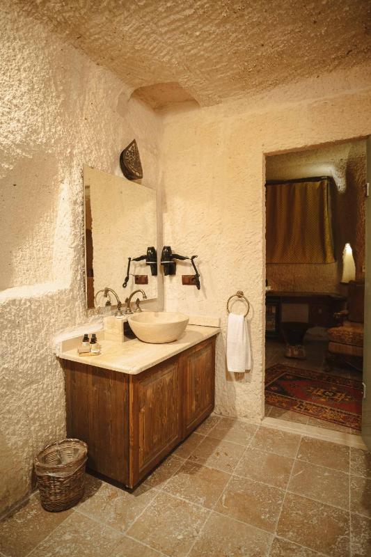 Queen Suite image 1