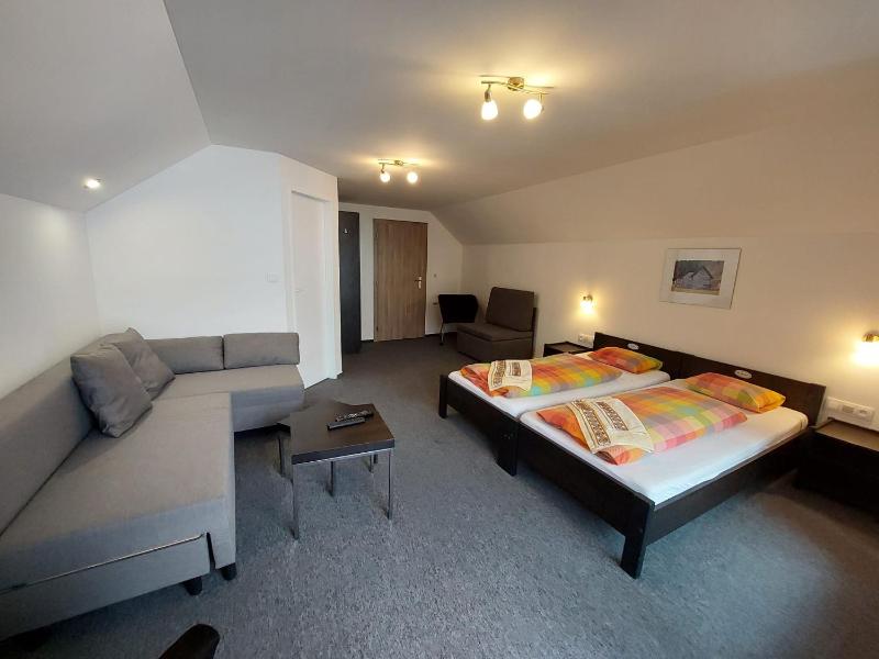 Double Room with Private Bathroom image 4
