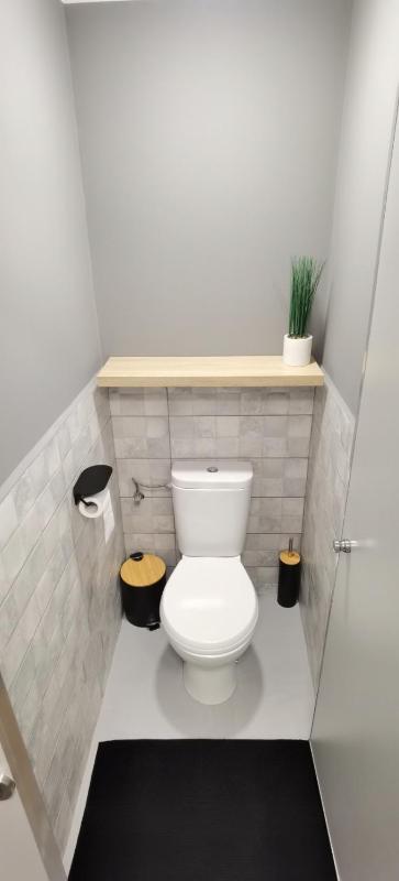 Studio Apartment image 3