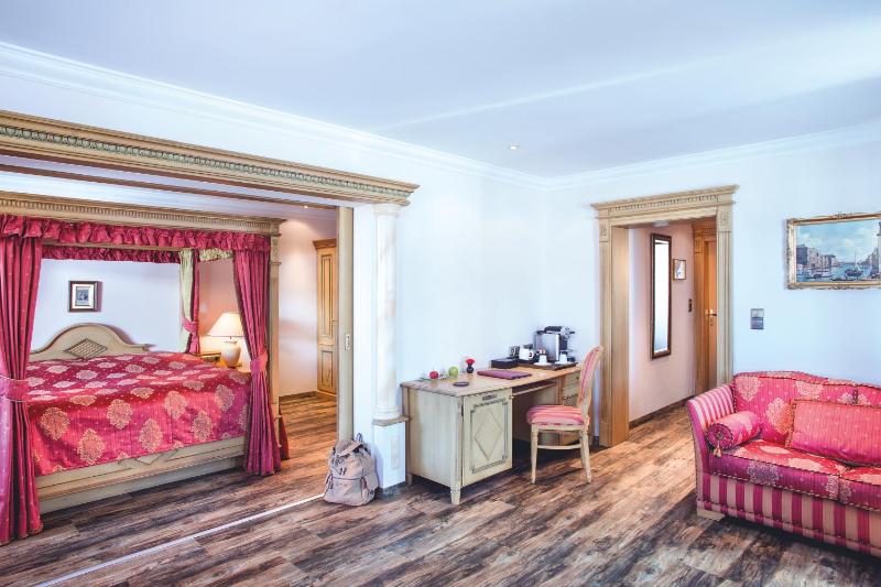 Classic Suite image 1