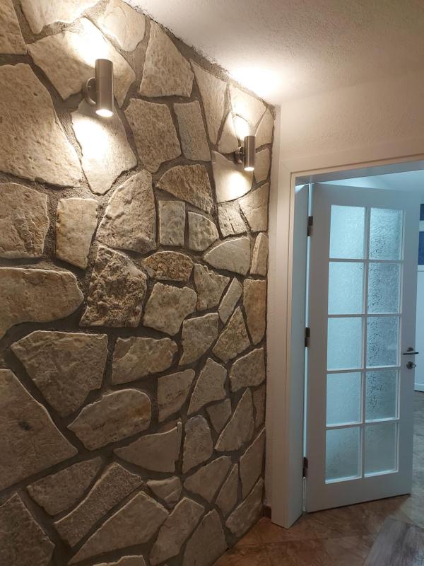 Apartment with Mountain View image 4