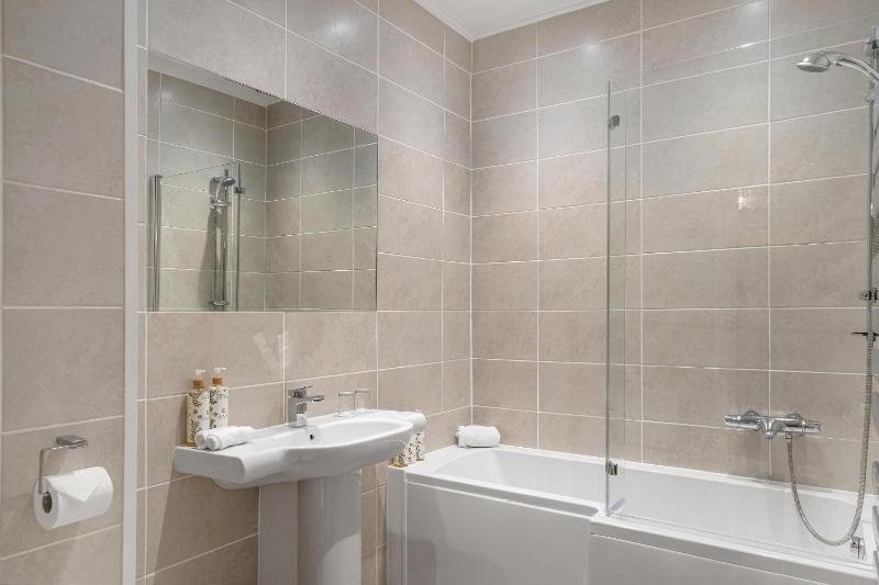 Executive Suite image 2