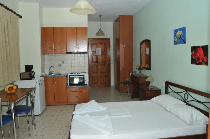 Studio with Sea View (2 Adults) image 1