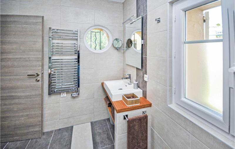 Two-Bedroom Apartment image 4