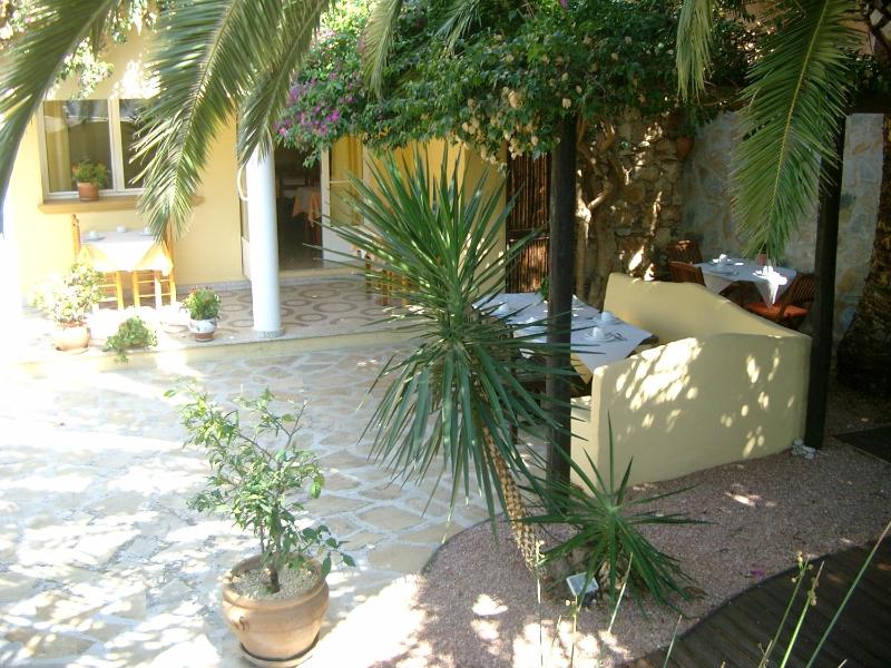 One-Bedroom Apartment image 1