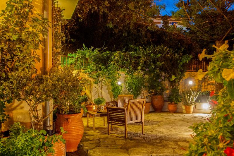 Annis House - image 6