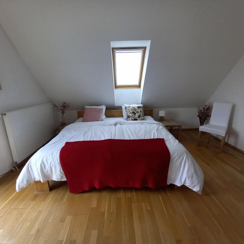 Apartment with Mountain View image 4