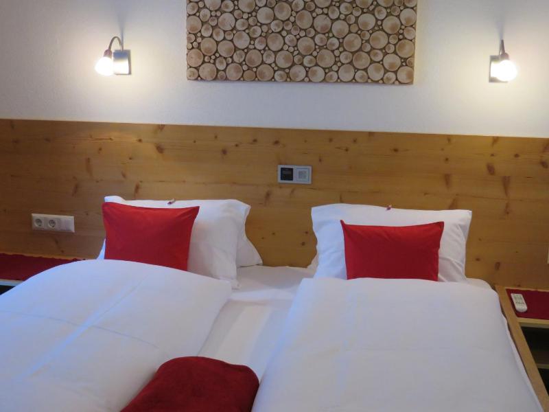 Small Double Room image 1