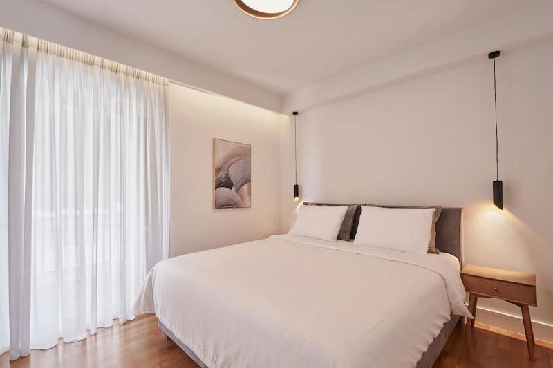 One-Bedroom Apartment image 4