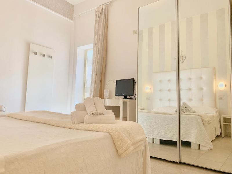 Classic Triple Room image 4