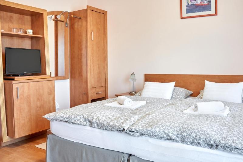 Double Room with Mountain View image 3