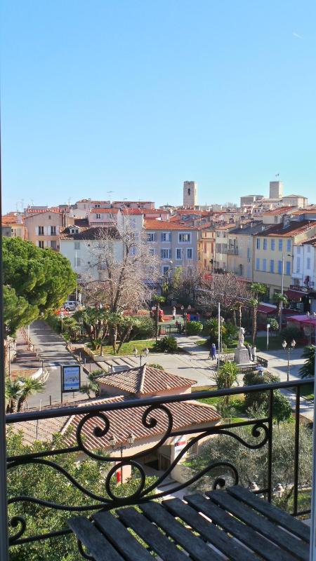 Standard Double Room with Balcony image 4