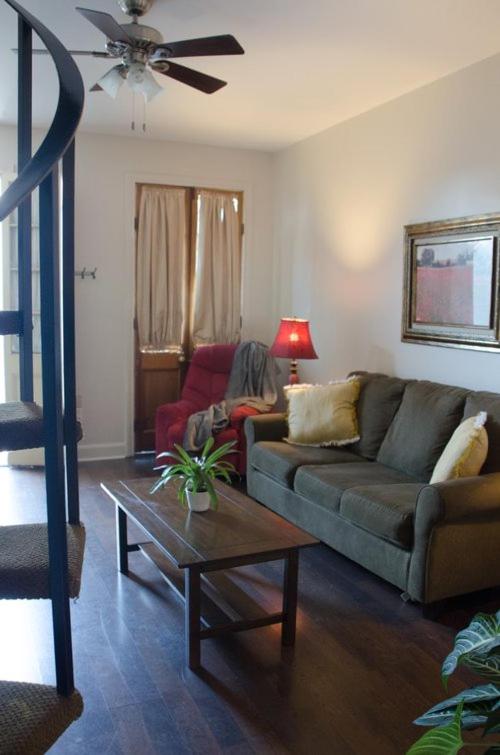 One-Bedroom Loft image 1