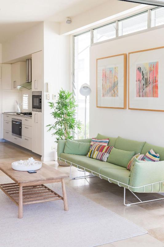The Hill Street Villa offers private pool in stylish unit - image 3