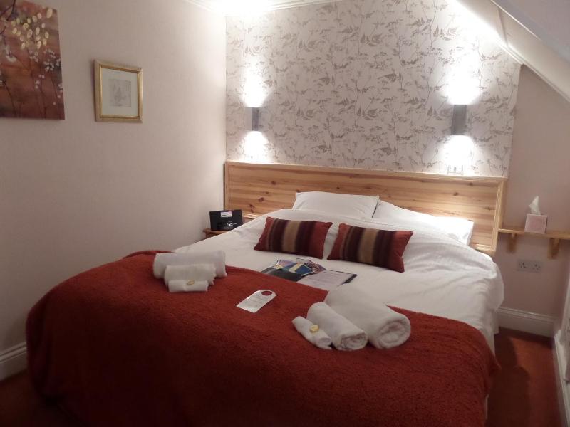Superior Double or Twin Room En-Suite image 3