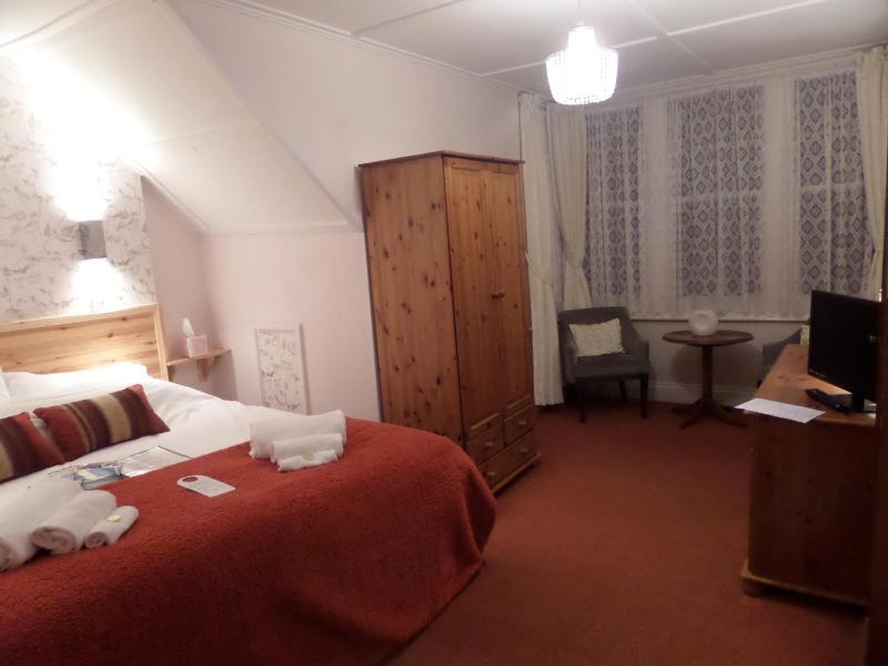 Superior Double or Twin Room En-Suite image 4
