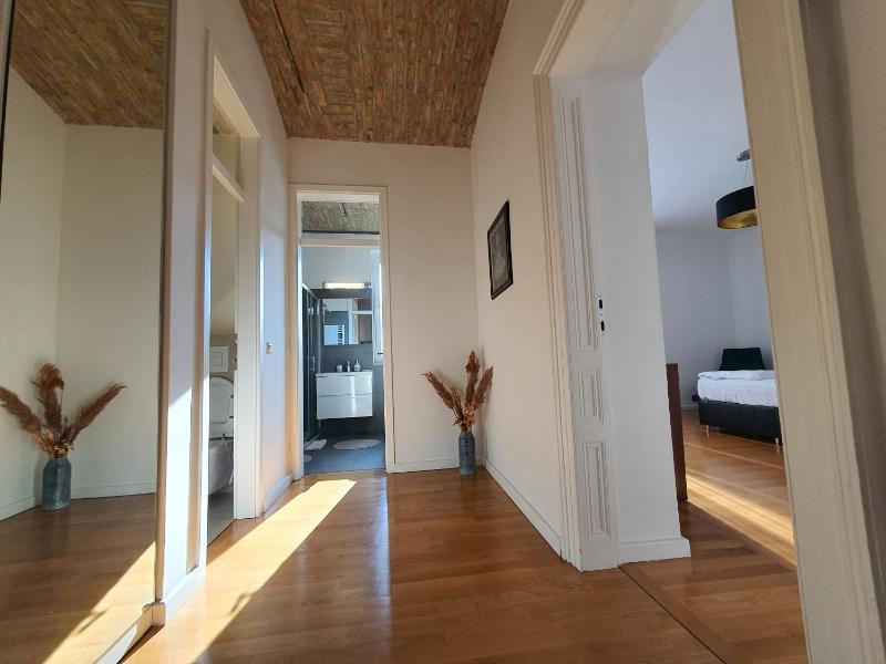 Deluxe Apartment image 3