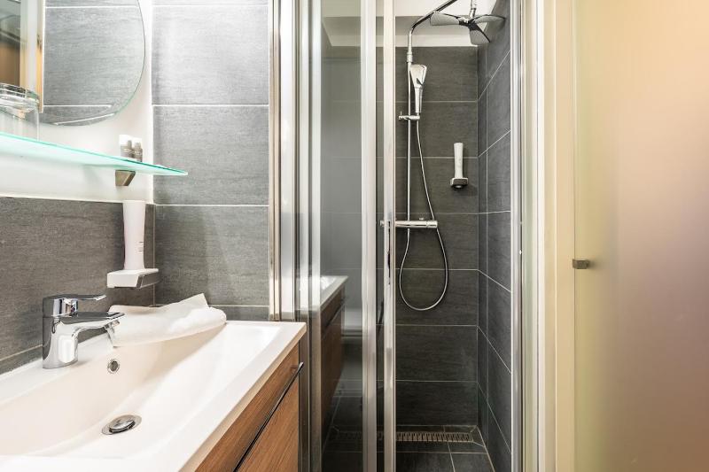 Single Room image 3