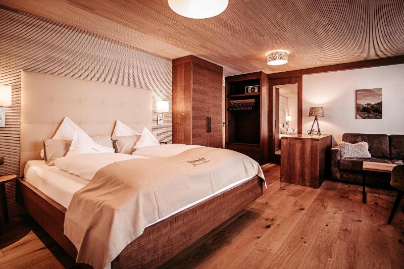 Double Room image 4