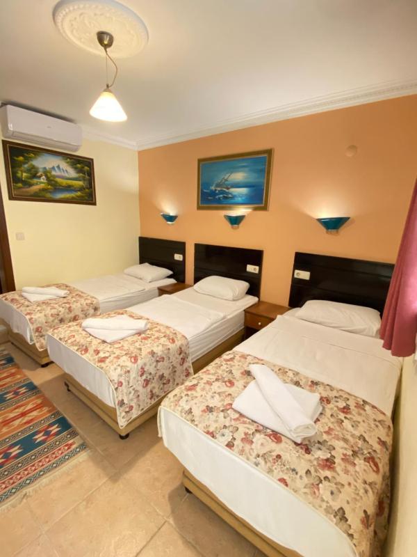 Standard Triple Room image 1