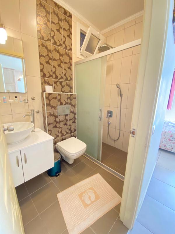 Deluxe Double or Twin Room image 2