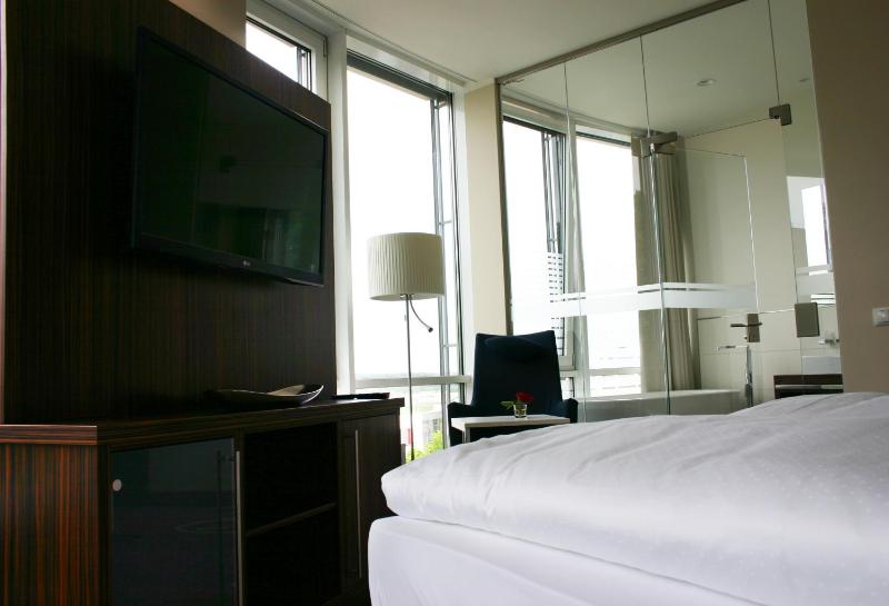 Business Comfort Double Room image 4