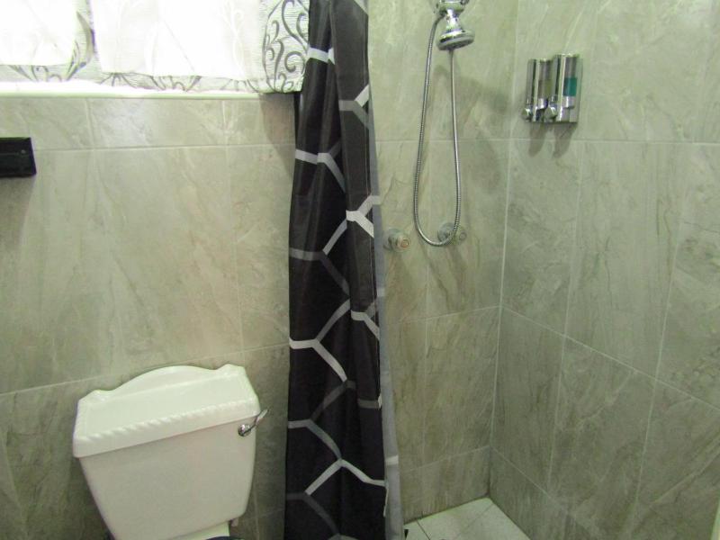 Cozy 1 bed Apt 2B in Rockley near American Embassy - image 13