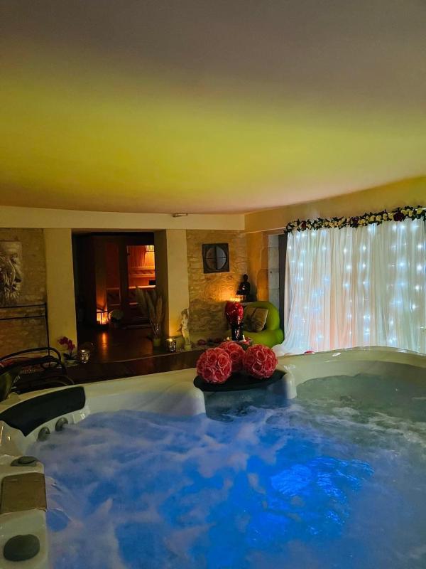 Deluxe Double Room image 1