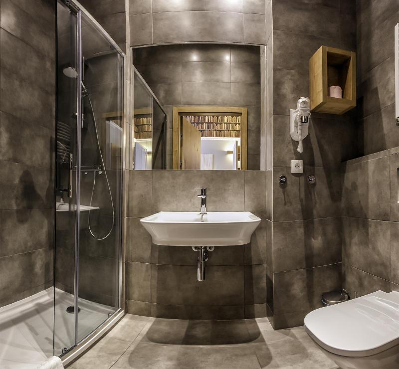 Deluxe Family Room image 1
