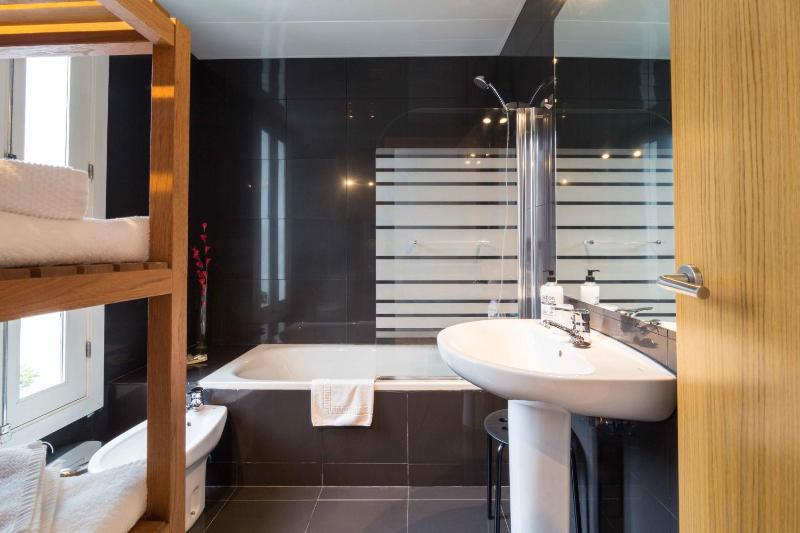 Duplex Apartment with Terrace (2 bedrooms) image 2