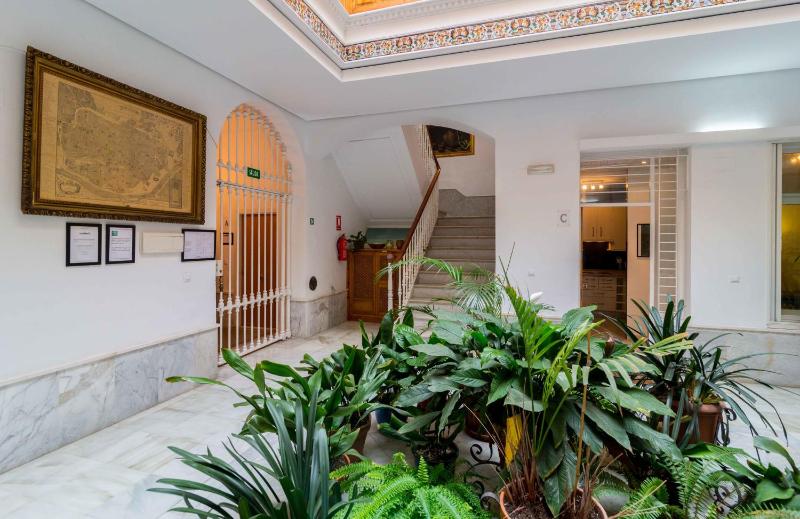 La Casa del Conde de Gelves Apartments - image 10